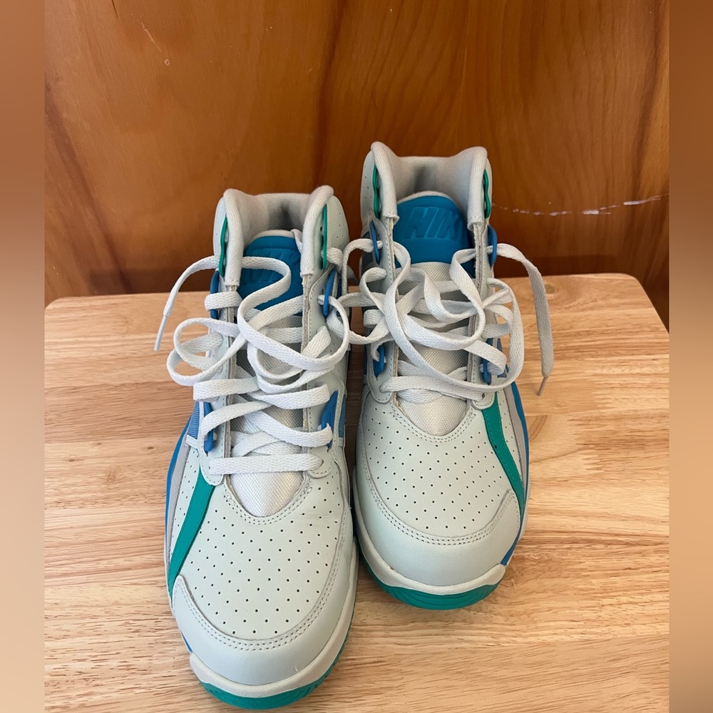 Men’s Nike - Size 10